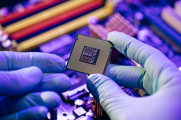 What's Behind a Global Semiconductor Shortage