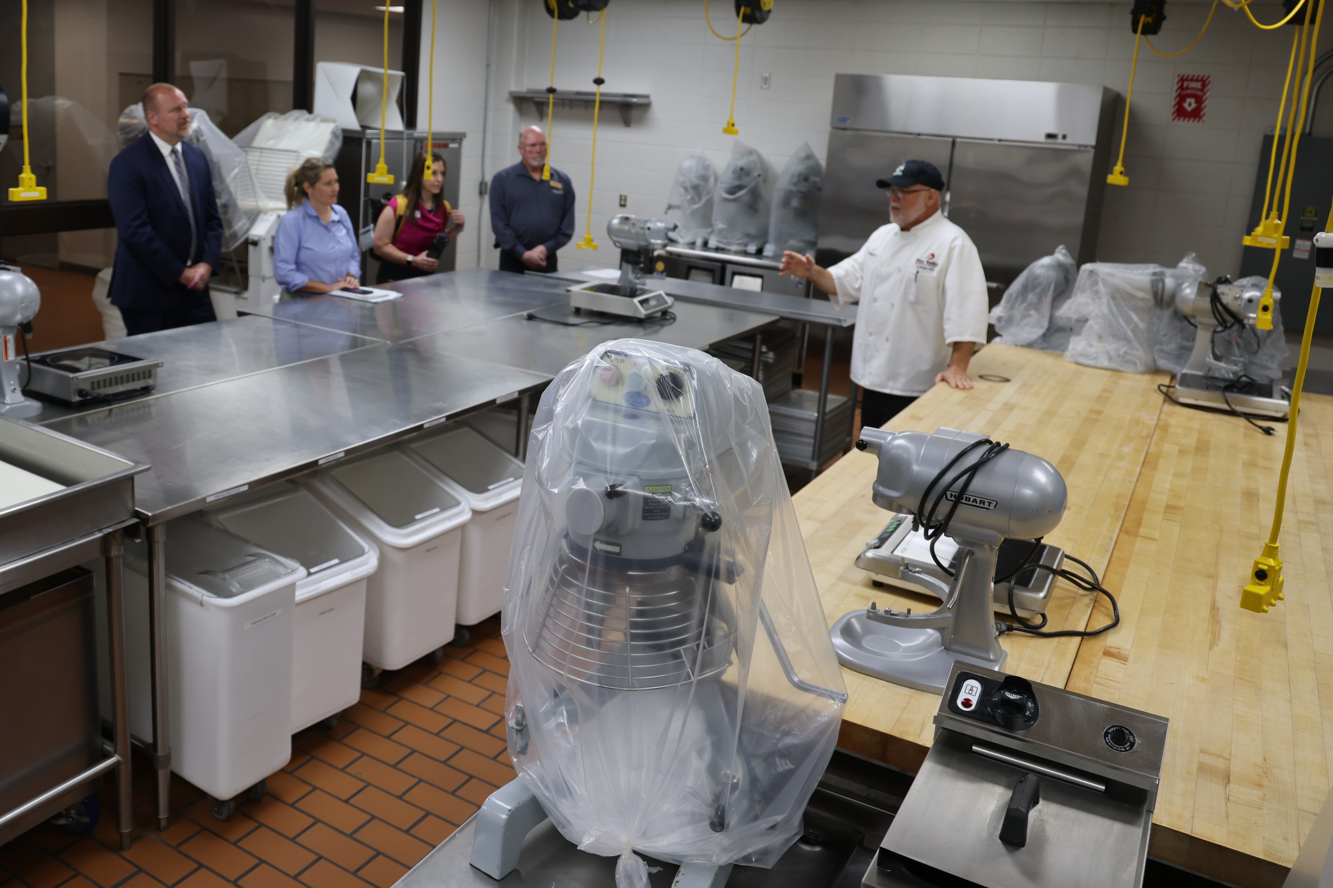 Southern Minnesota colleges launch training for next generation of meat  cutters